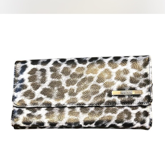 Kenneth Cole Reaction Black Leopard Print Wallet - Picture 1 of 4